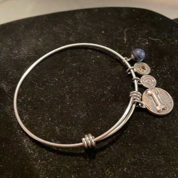 8” mixed metal silver tone adjustable bangle bracelet w/4 dog lover charms - Picture 5 of 16